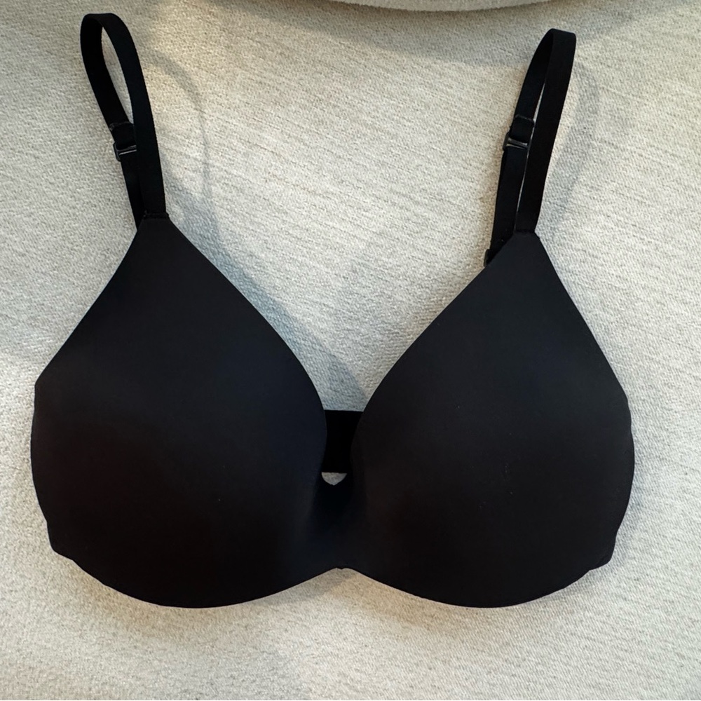 Skims Wireless Form PUSH-UP PLUNGE BRA Size 32D Color Onyx Excellent Condition